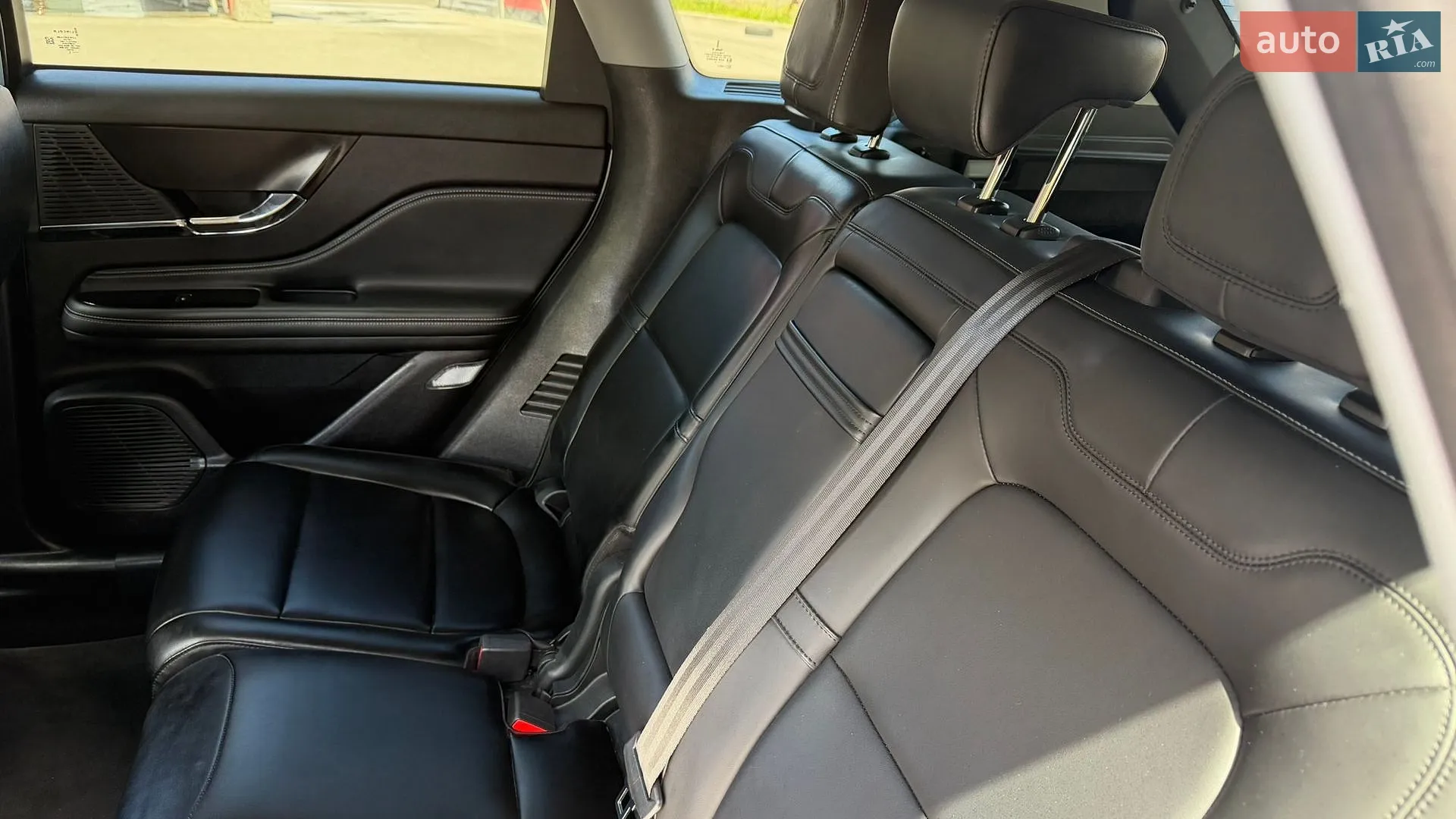 Lincoln Corsair 2022 VIN 5LMCJ1C90NUL12810 фото оголошення 14 з 27
