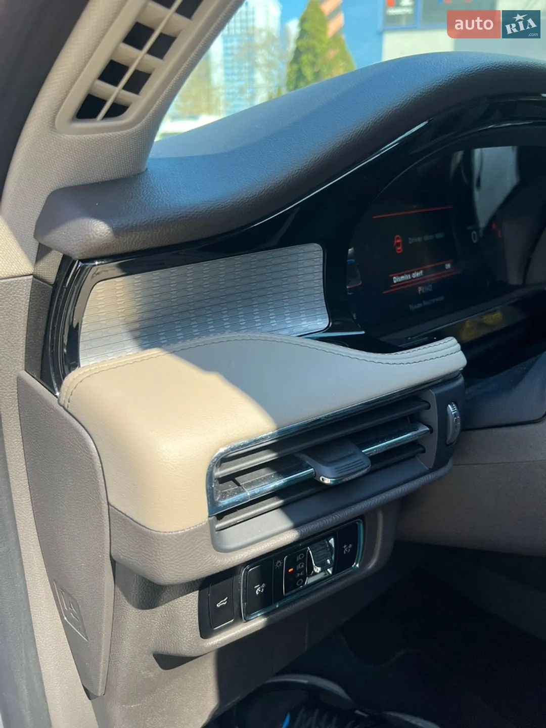 2023 Lincoln Corsair - мініатюра 20