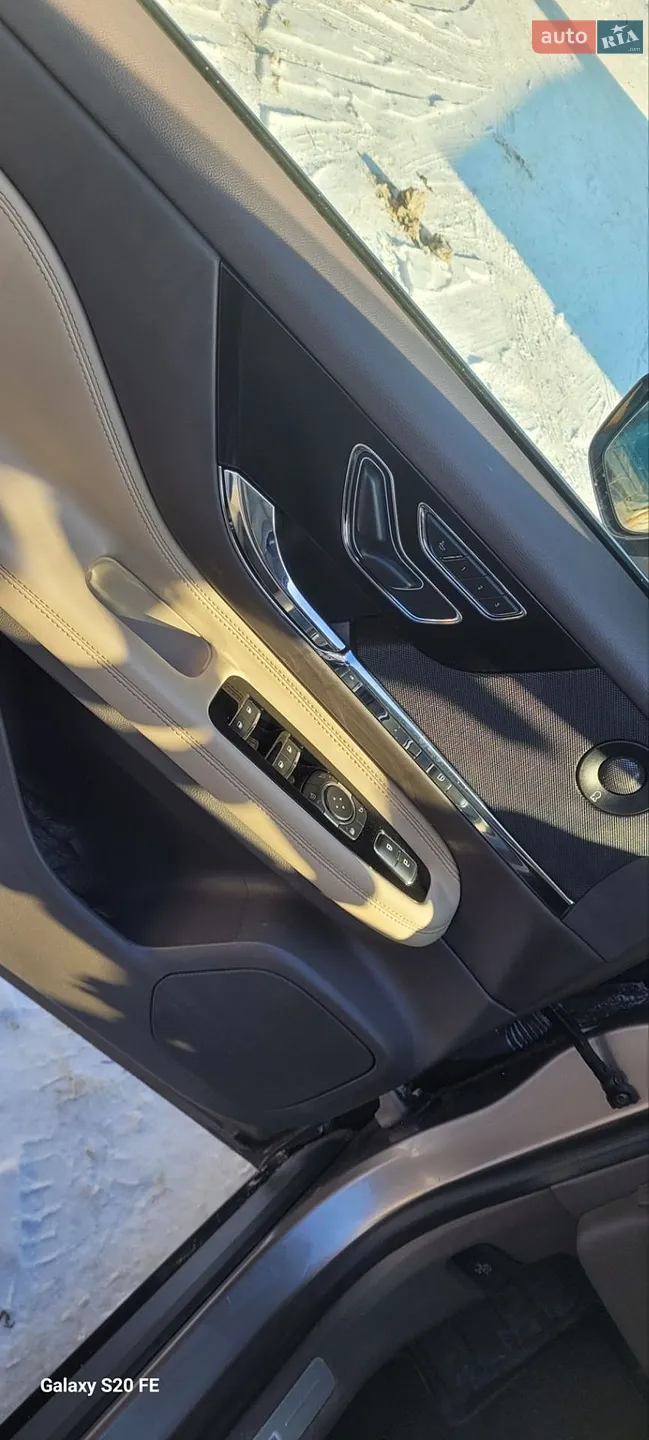 2020 Lincoln Corsair - мініатюра 16