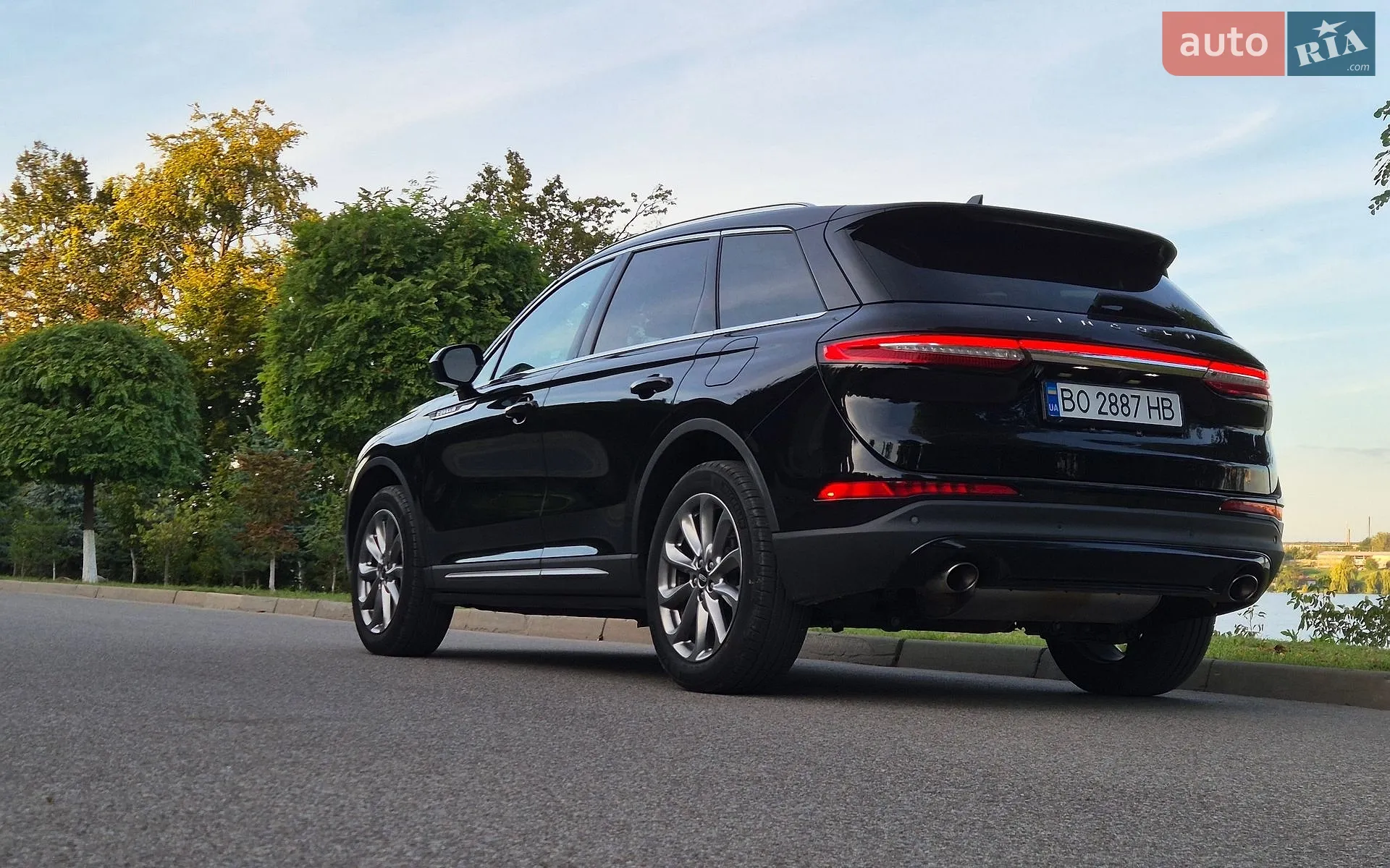 2022 Lincoln Corsair - мініатюра 12