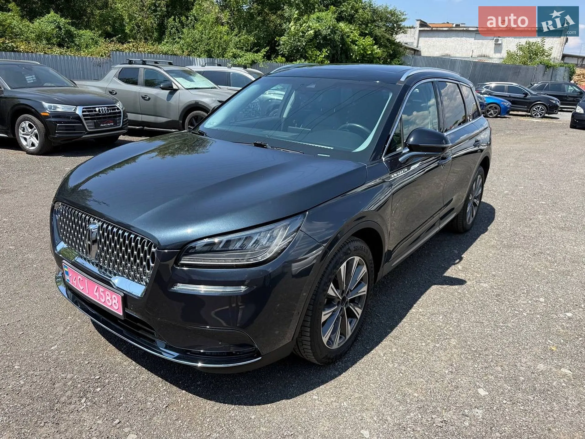 2021 Lincoln Corsair - мініатюра 4