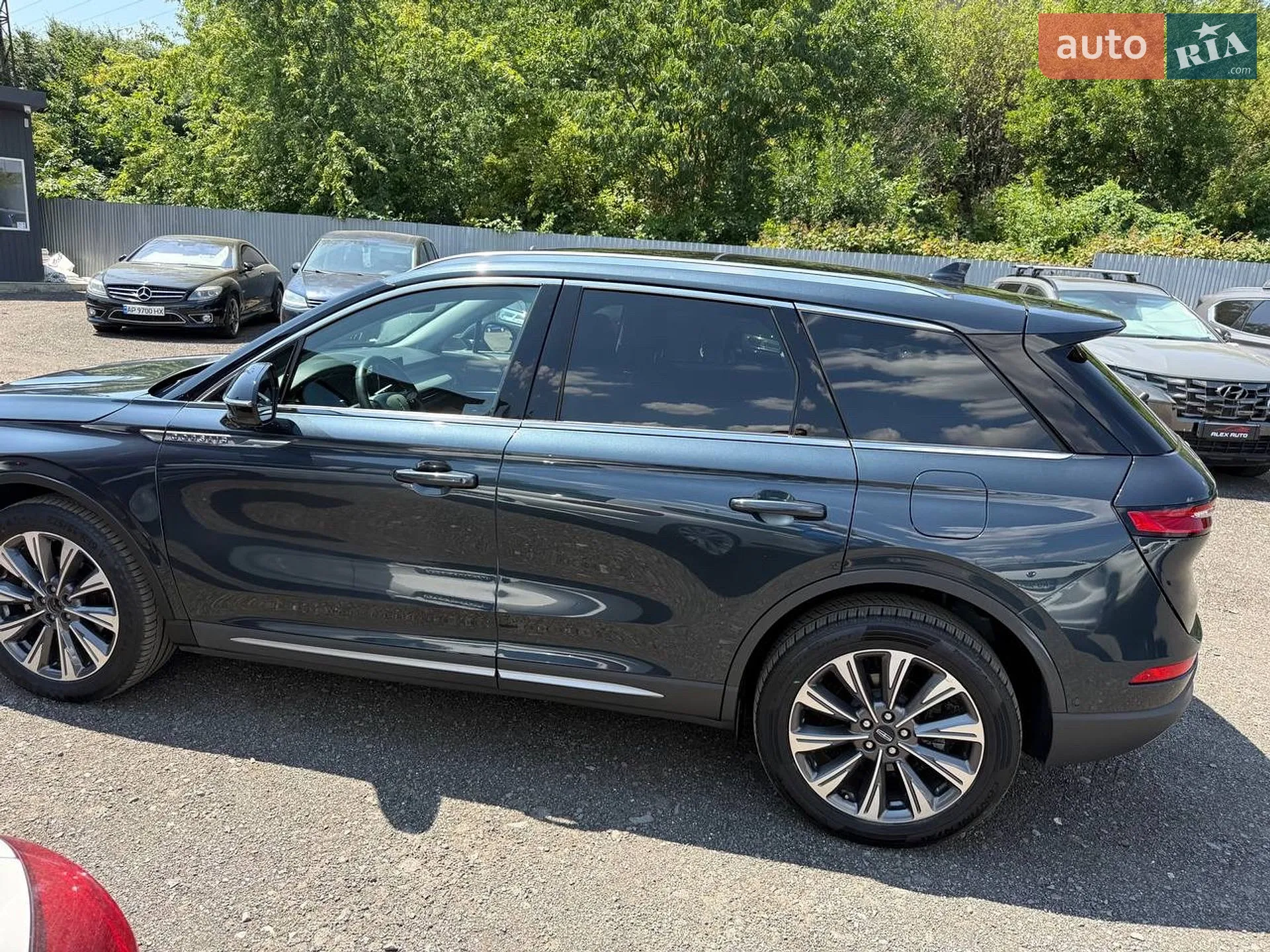 2021 Lincoln Corsair - мініатюра 5