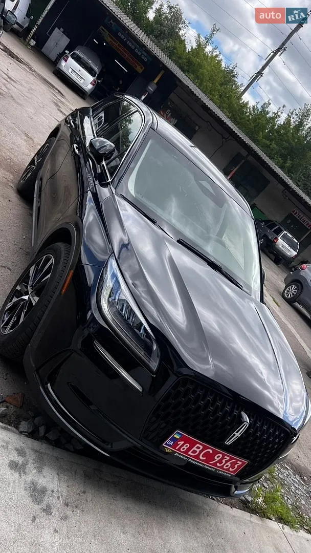 2023 Lincoln Corsair - мініатюра 2