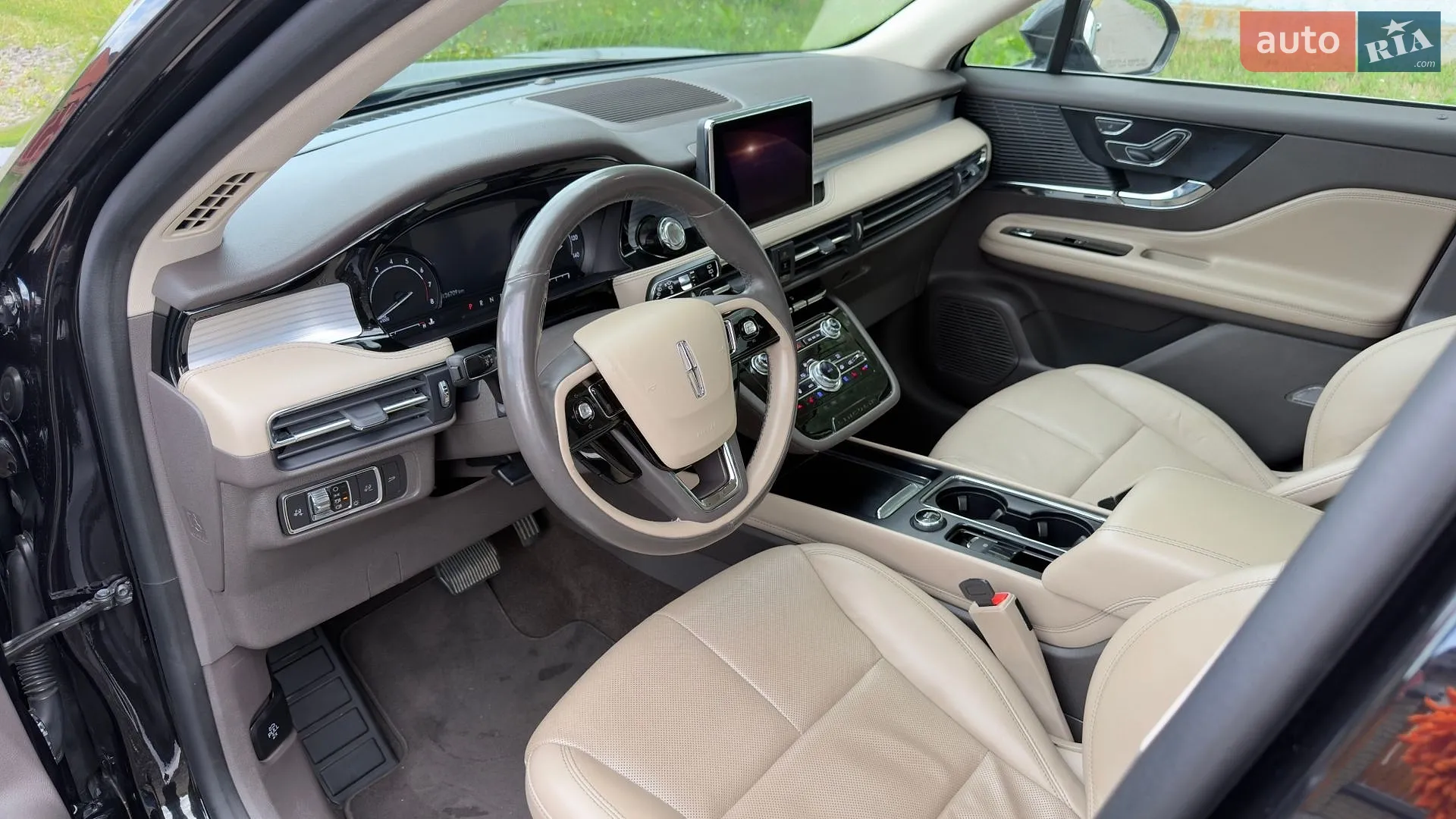 2020 Lincoln Corsair - мініатюра 9