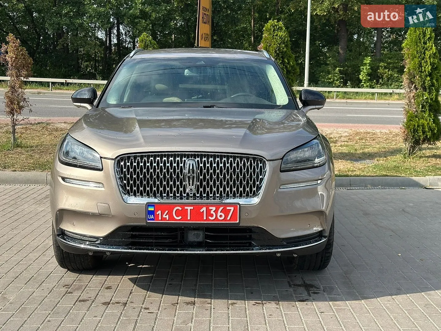 2021 Lincoln Corsair - мініатюра 2