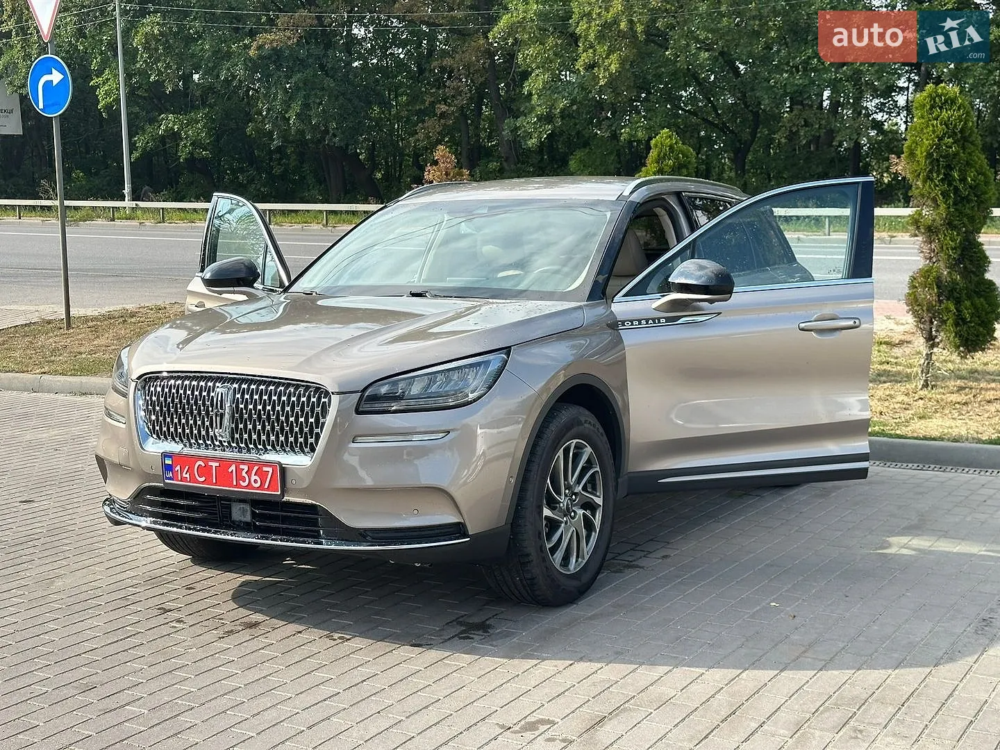 2021 Lincoln Corsair - мініатюра 10