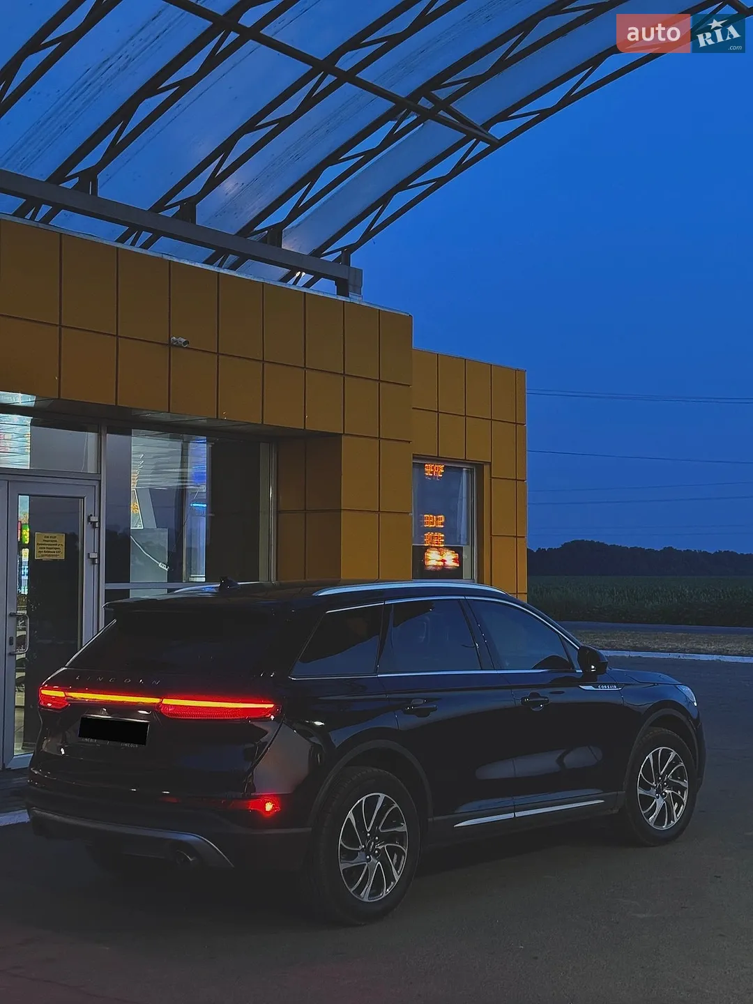 2019 Lincoln Corsair - мініатюра 13