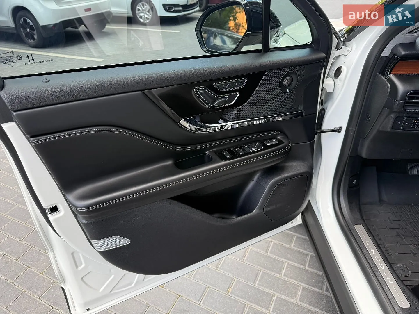 2020 Lincoln Corsair - мініатюра 41