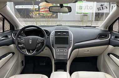 Внедорожник / Кроссовер Lincoln MKC 2016 в 