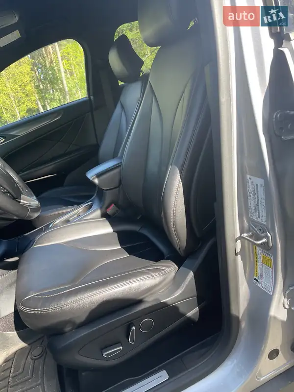 Lincoln MKC 2017 VIN 5LMCJ1C98HUL47194 фото оголошення 16 з 46