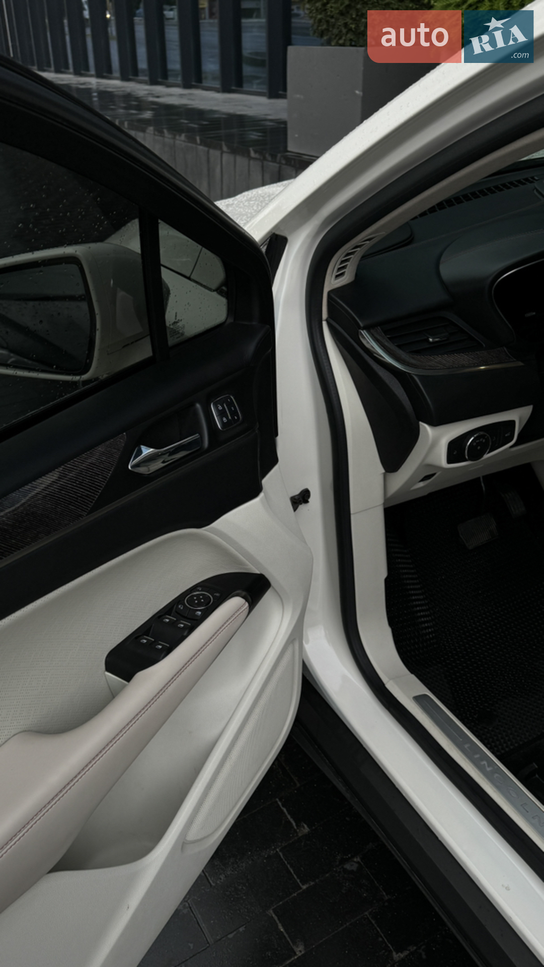 2016 Lincoln MKC - мініатюра 12