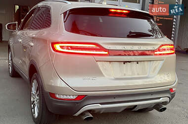 Внедорожник / Кроссовер Lincoln MKC 2015 в 