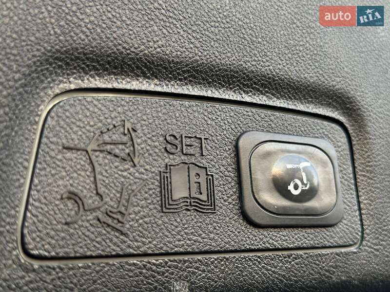 Внедорожник / Кроссовер Lincoln MKC 2015 в Киеве фото 27 Внедорожник / Кроссовер Lincoln MKC 2015 в Киеве