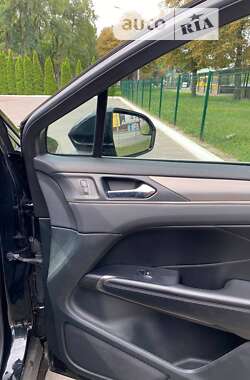 Внедорожник / Кроссовер Lincoln MKC 2016 в 