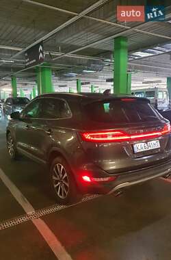 Внедорожник / Кроссовер Lincoln MKC 2018 в 