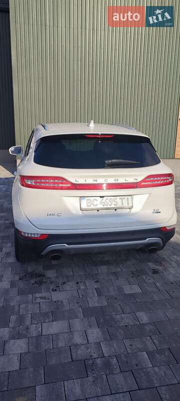 Внедорожник / Кроссовер Lincoln MKC 2015 в Перечине