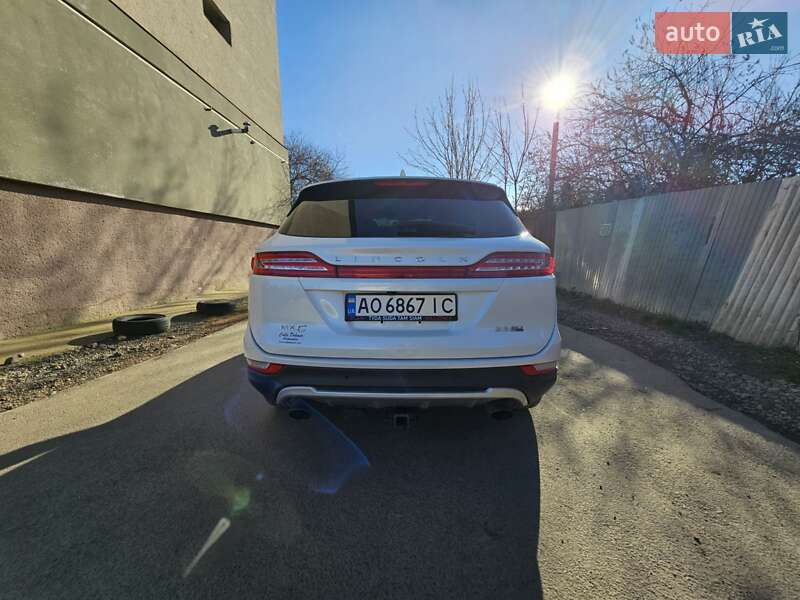 Внедорожник / Кроссовер Lincoln MKC 2015 в Ужгороде