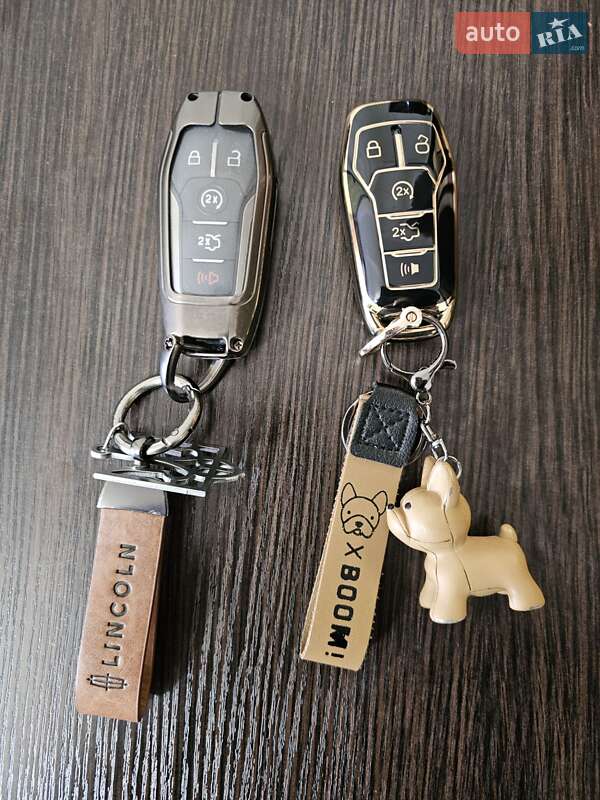 Внедорожник / Кроссовер Lincoln MKC 2015 в Ужгороде