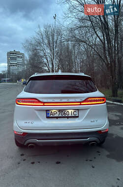 Позашляховик / Кросовер Lincoln MKC 2017 в 