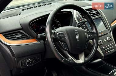 Внедорожник / Кроссовер Lincoln MKC 2016 в 