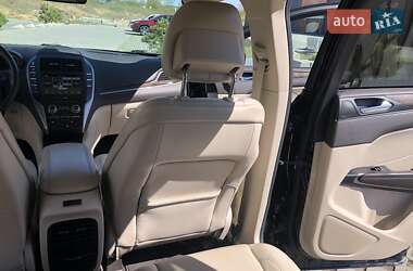 Внедорожник / Кроссовер Lincoln MKC 2016 в 