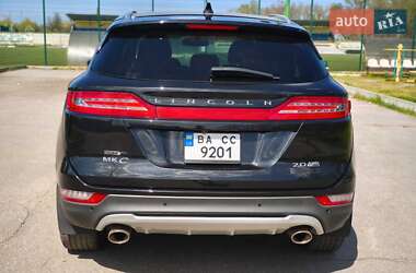 Позашляховик / Кросовер Lincoln MKC 2014 в 