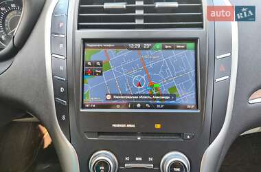 Позашляховик / Кросовер Lincoln MKC 2014 в 