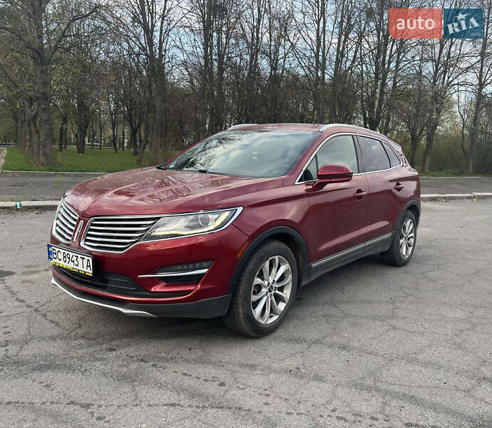 Позашляховик / Кросовер Lincoln MKC 2014 в 