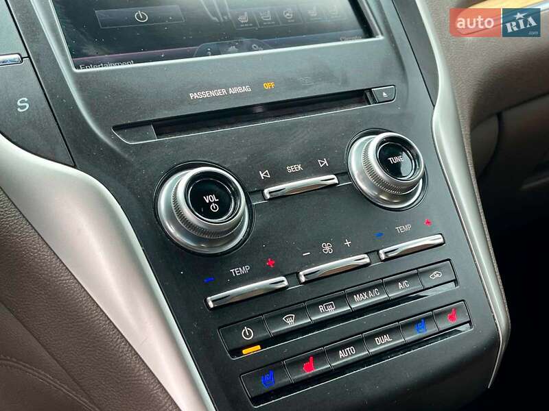 Позашляховик / Кросовер Lincoln MKC 2014 в Львові