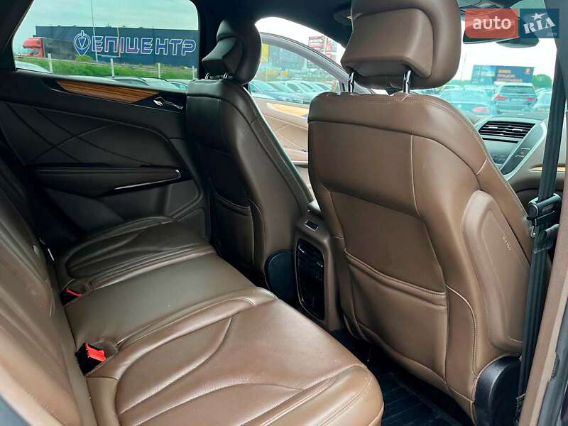 Позашляховик / Кросовер Lincoln MKC 2014 в Львові