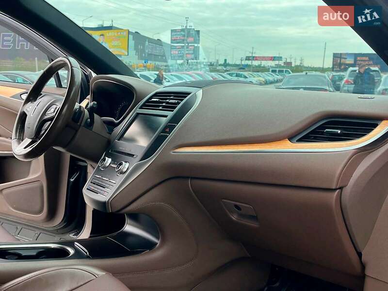 Позашляховик / Кросовер Lincoln MKC 2014 в Львові