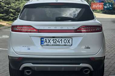 Позашляховик / Кросовер Lincoln MKC 2014 в 