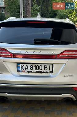 Внедорожник / Кроссовер Lincoln MKC 2015 в 