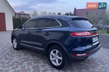 Внедорожник / Кроссовер Lincoln MKC 2015 в 
