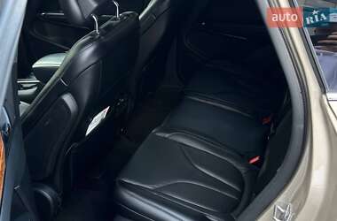 Внедорожник / Кроссовер Lincoln MKC 2014 в 