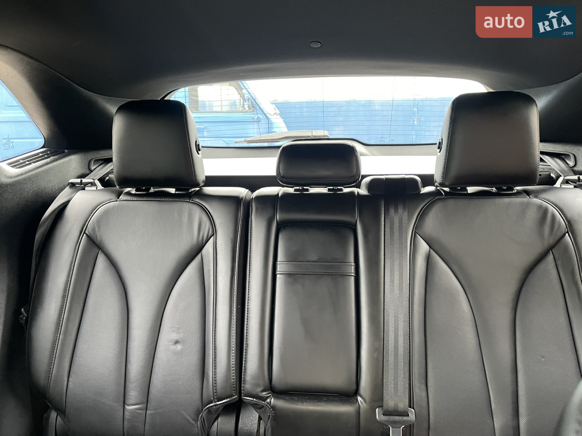 Lincoln MKC 2017 VIN 5LMCJ2D96HUL45948 фото оголошення 14 з 61