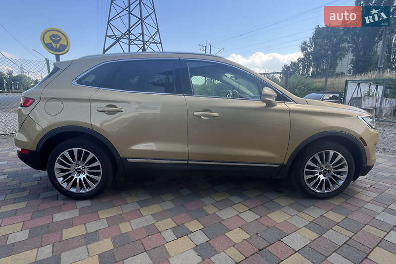 Позашляховик / Кросовер Lincoln MKC 2015 в Стрию