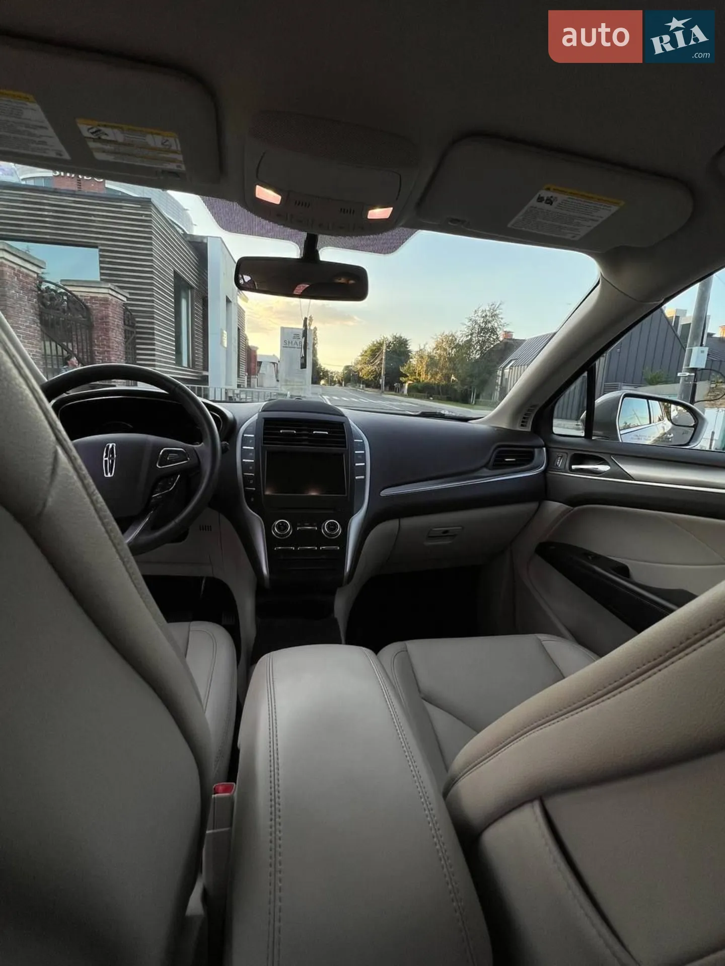 2017 Lincoln MKC - мініатюра 14