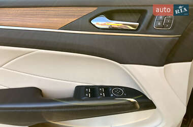 Внедорожник / Кроссовер Lincoln MKC 2018 в 