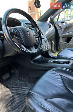 Внедорожник / Кроссовер Lincoln MKC 2014 в 