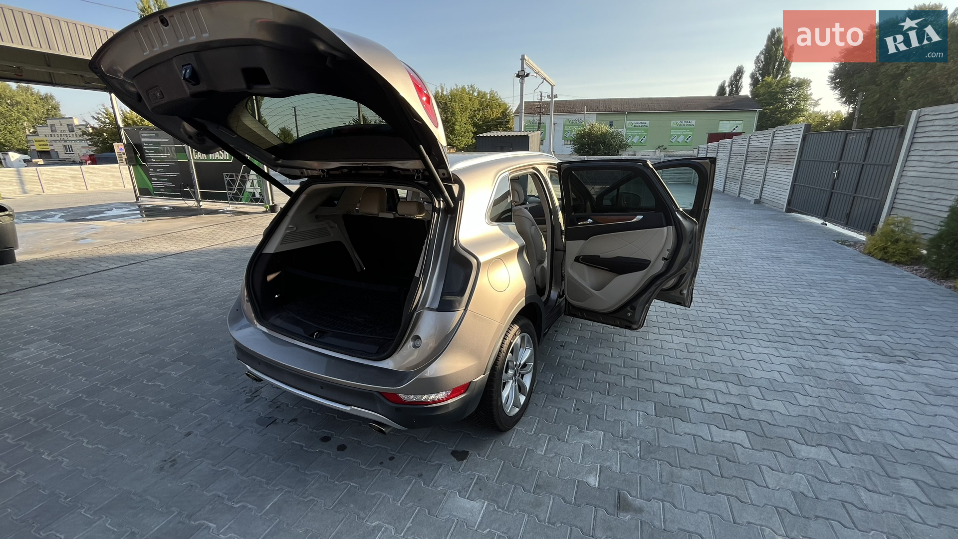 2019 Lincoln MKC - мініатюра 8