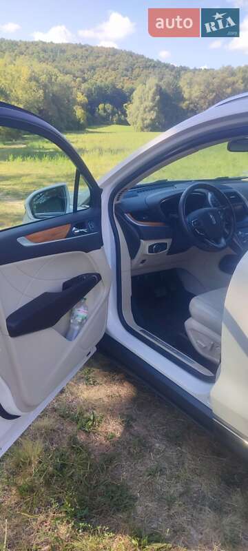 Внедорожник / Кроссовер Lincoln MKC 2019 в Лохвице фото 7 Внедорожник / Кроссовер Lincoln MKC 2019 в Лохвице