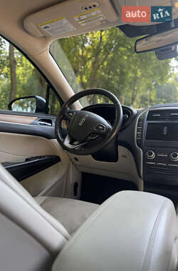 Внедорожник / Кроссовер Lincoln MKC 2014 в 