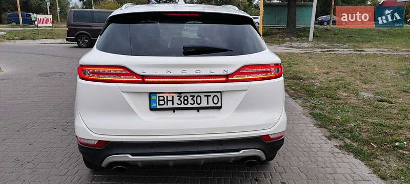 Lincoln MKC 2014