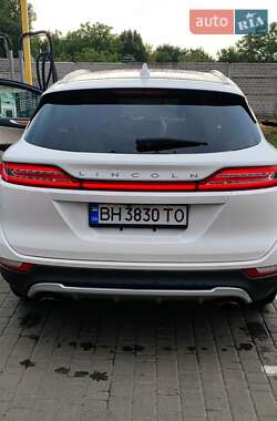 Внедорожник / Кроссовер Lincoln MKC 2014 в 