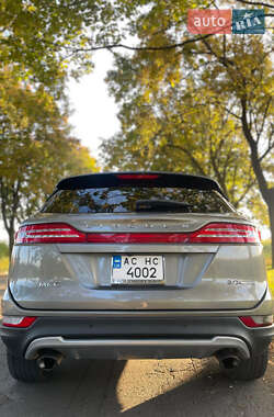 Внедорожник / Кроссовер Lincoln MKC 2016 в 