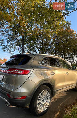 Внедорожник / Кроссовер Lincoln MKC 2016 в 