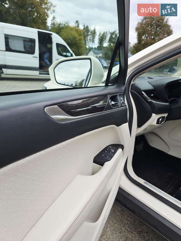 Позашляховик / Кросовер Lincoln MKC 2014 в Києві