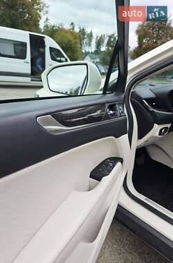 Внедорожник / Кроссовер Lincoln MKC 2014 в 