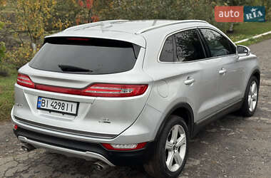Позашляховик / Кросовер Lincoln MKC 2015 в 